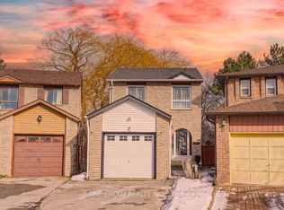 7 McCrackin Ct, Vaughan, ON L4J 2T2