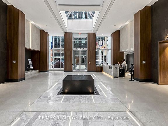 4th image of 250 Wellington St W #1532