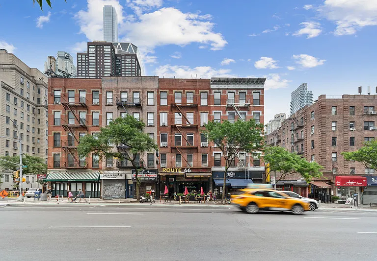 858 9th Ave #4R — Photo 9