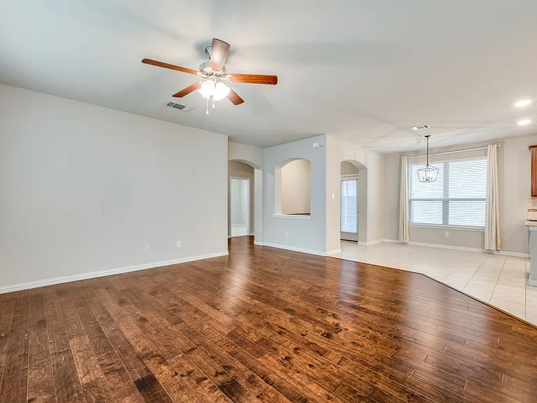 2028 Barx Dr — Photo 10