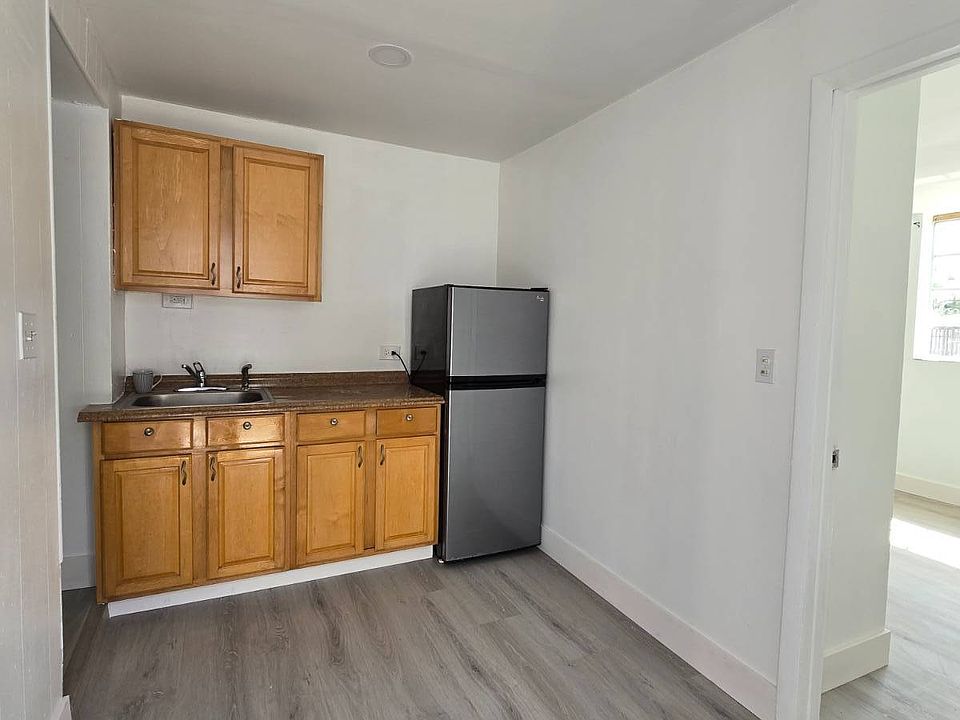 2nd image of 3325 E 3rd Ave #2