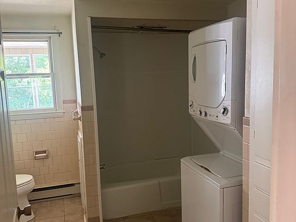 5th image of 14 Varney St APT B