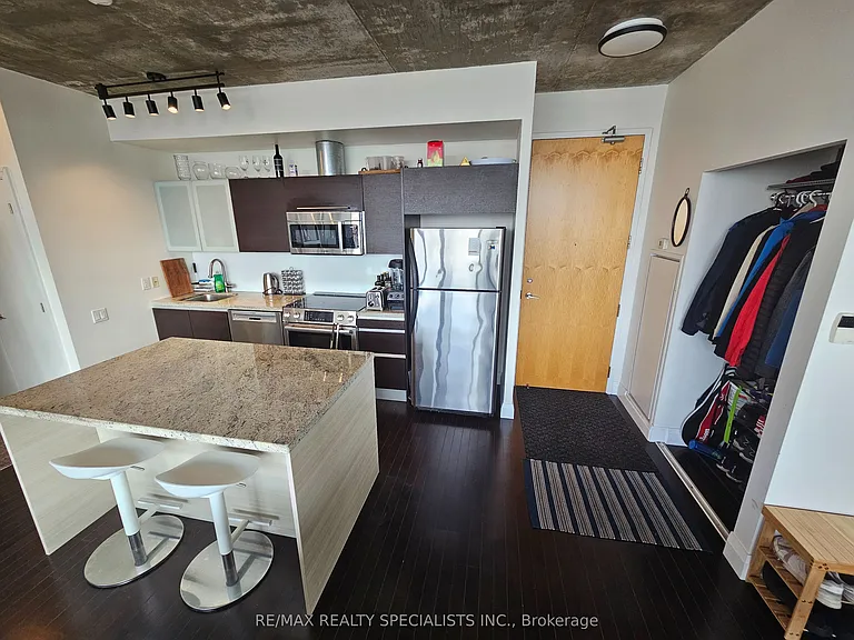 33 Mill St #806 — Photo 4
