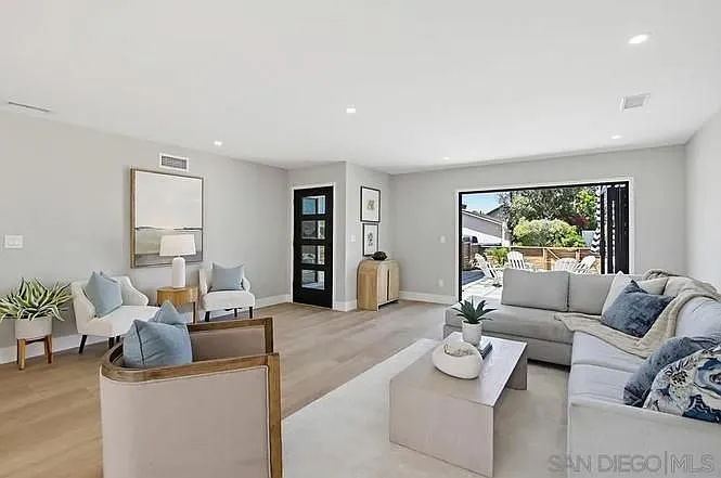 7415 Bovet Way — Photo 5