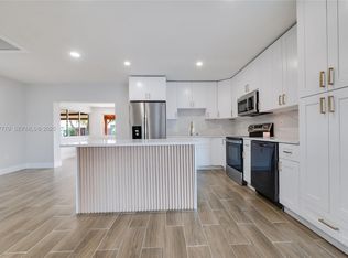 8952 SW 10th Ter, Miami, FL 33174