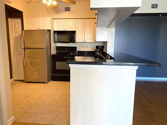 5th image of 17150 N Bay Rd APT 2711