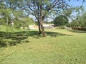 1st image of 624 Scott Pl