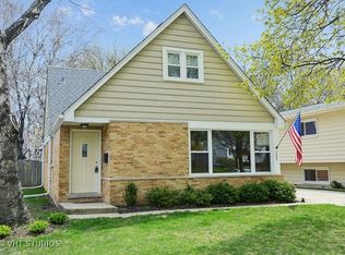 155 S Ellyn Ave, Glen Ellyn, IL 60137
