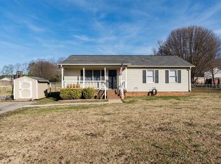 111 Homestead Dr, Boiling Springs, SC 29316