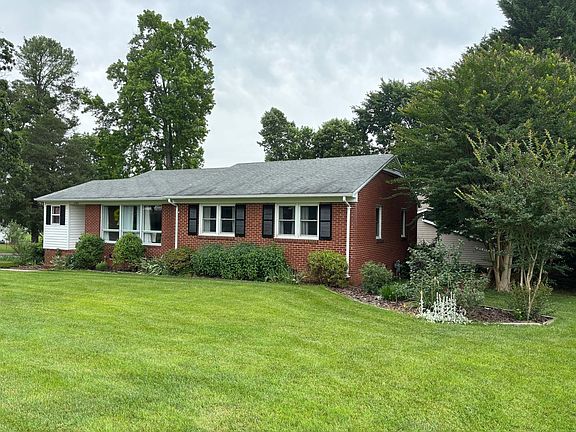 2nd image of 2904 McKinney St