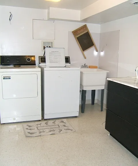 2930 N Melvina Ave — Photo 15