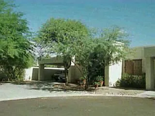 Lazy Creek Townhomes. — Photo 1