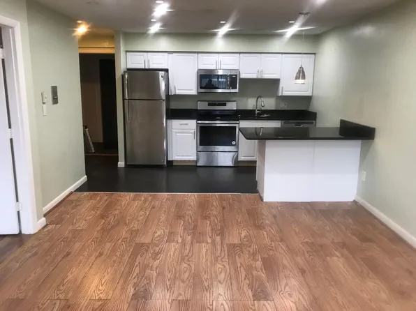 10 Roberts St, Somerville, MA