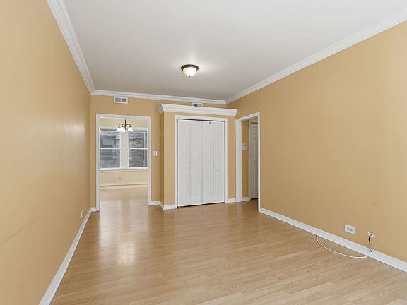 5th image of 1624 W Farwell Ave APT 1D