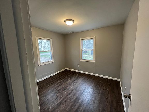 5th image of 20470 Westover Ave