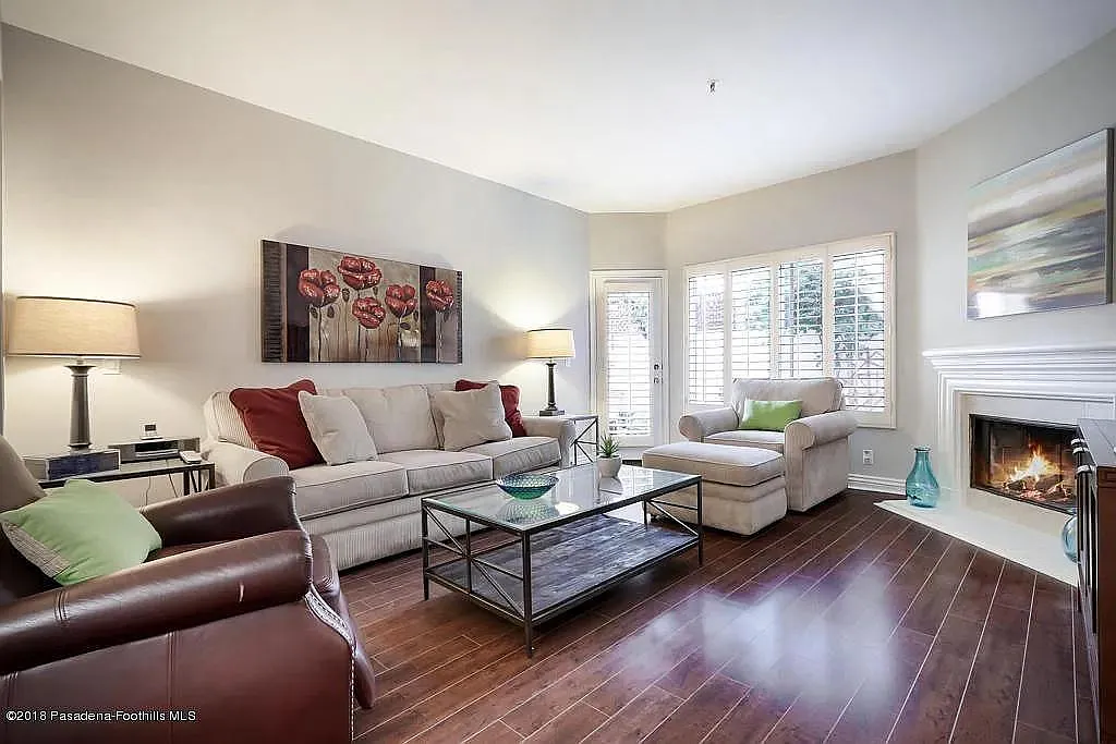 2 bed, 1216 sqft, $3,600 — Photo 4