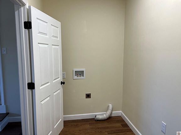 5th image of 130 Cold Springs Rd