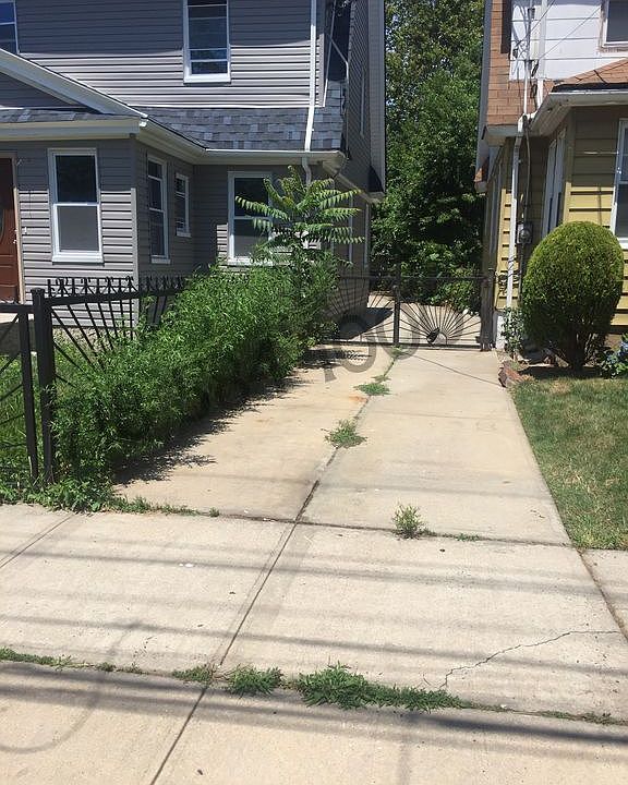 2nd image of 11929 201st St