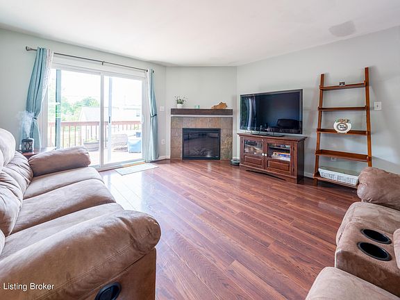 2nd image of 1241 Cottonwood Ct