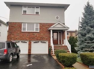 7 Wood St, Garfield, NJ 07026