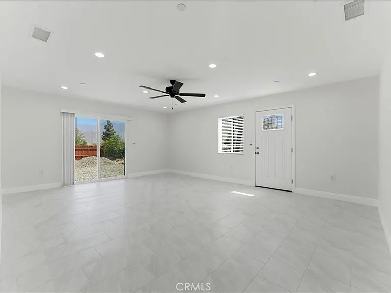 10 Cortez St — Photo 4