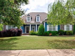 1512 Highland Creek Dr, Monroe, GA 30656