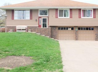 1327 Crestview Ave, East Peoria, IL 61611