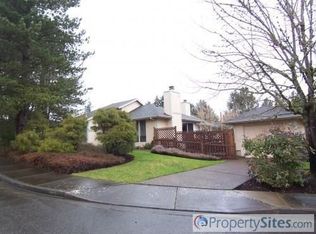 15175 SW Daphne Ct, Beaverton, OR 97007