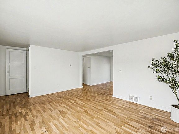 5th image of 622 N Howard Street