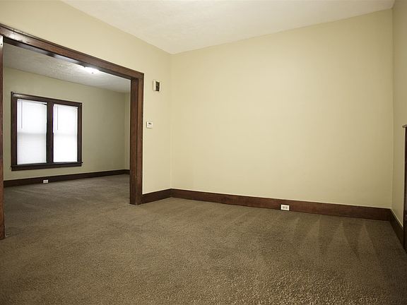 5th image of 745 Alpine Ave NW