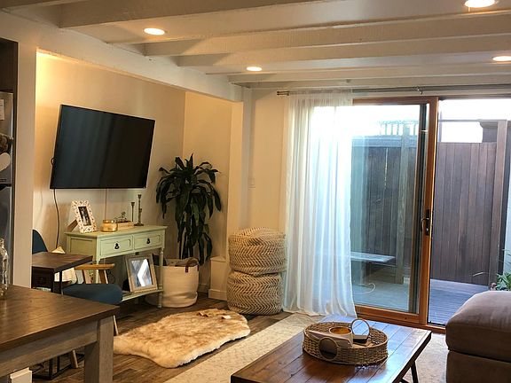 4th image of 2843 Clay St #3