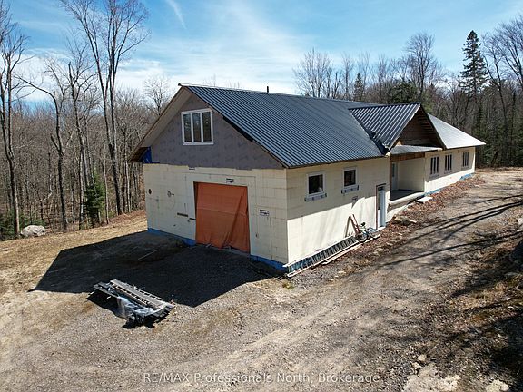 3rd image of 121 Loon Lake Rd