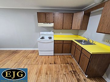 5th image of 10 Depot St #2