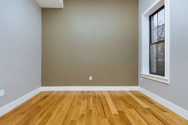 Rented by Nooklyn NYC LLC | media 77