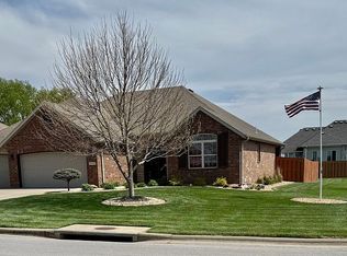 3804 W Cobblefield St, Springfield, MO 65807