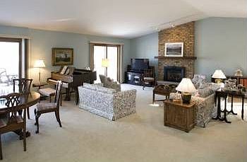 1st image of 200 Holly Ln N