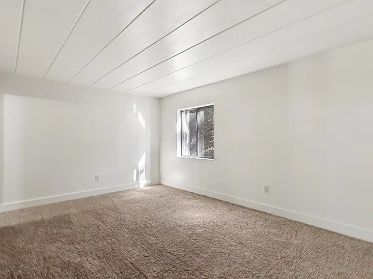 Heritage Park Apartments — Photo 17