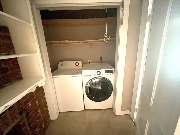 Washer & Dryer Included