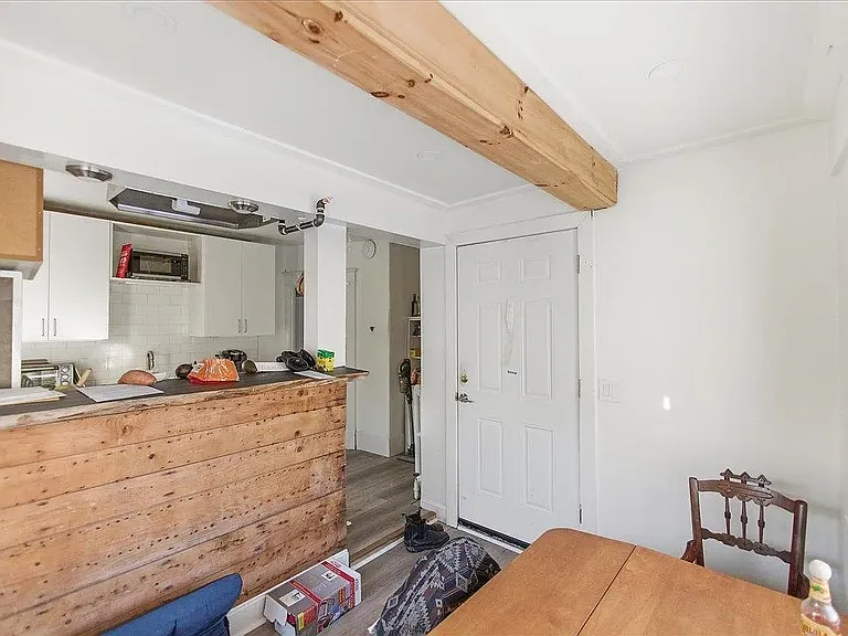 Sunroom/Dining Room