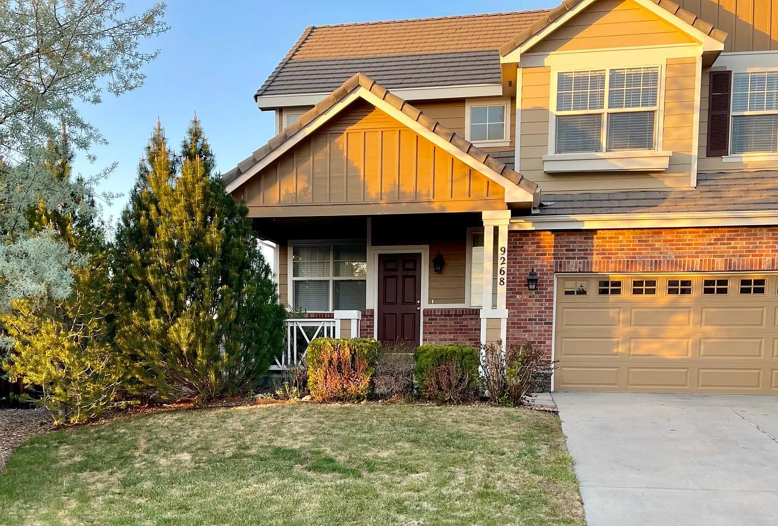 4 bed, 2.5 bath, 1927 sqft, $3,000 — Photo 2