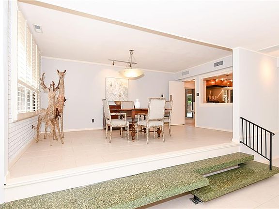 3rd image of 3005 Madison Ave