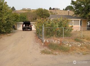 1423 3rd Ave N, Okanogan, WA 98840