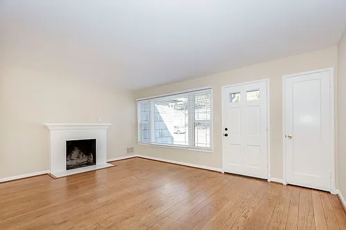 320 La Casa Ave Photo 1