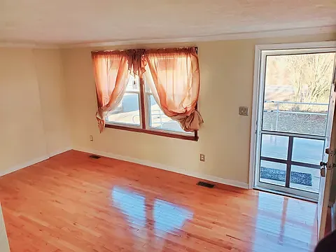 7 Helena Ln — Photo 9
