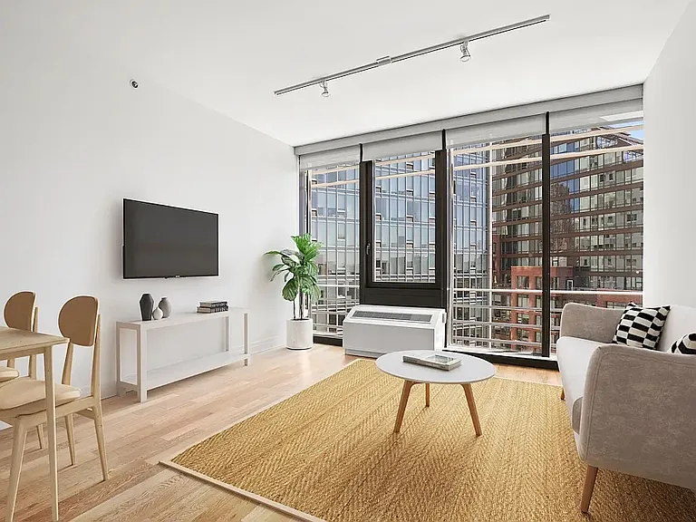 550 W 54th St #1926 — Photo 1