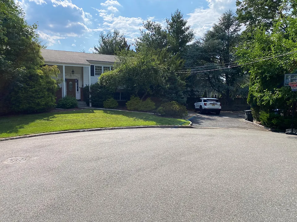 4 Palisade Ct