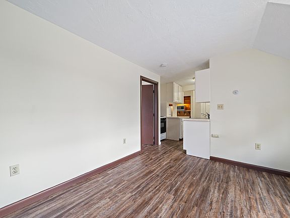 4th image of 35 Weymouth St #2