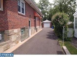 2203 Murray St #1/2, Philadelphia, PA 19115