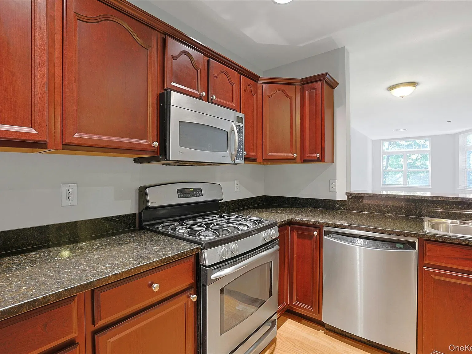 1 bed, 1.0 bath, 904 sqft, $2,750 — Photo 4