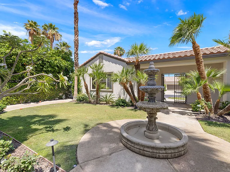81055 Legends Way — Photo 46
